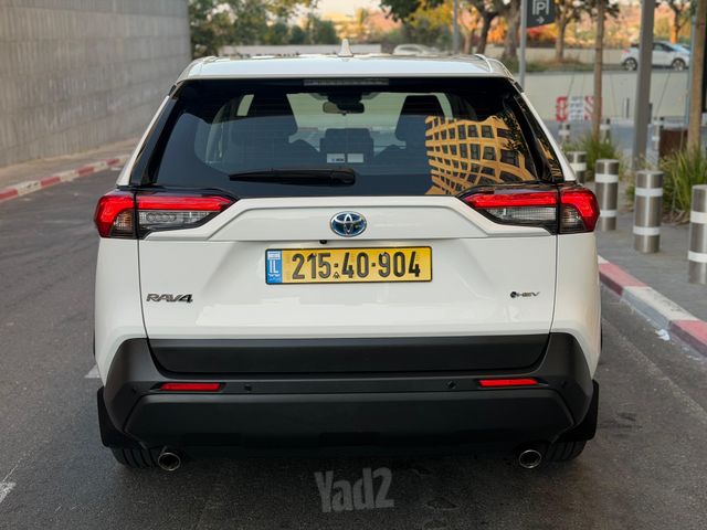 טויוטה RAV4