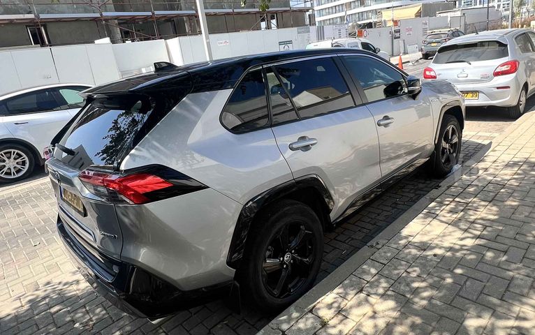 מודעת רכב טויוטה RAV4