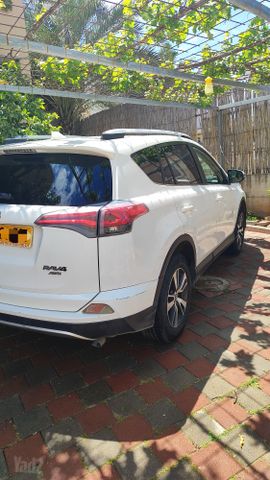 טויוטה RAV4