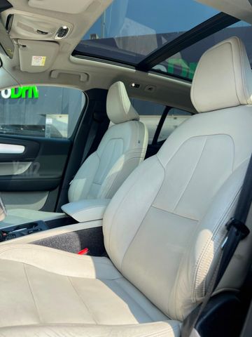 וולוו XC40