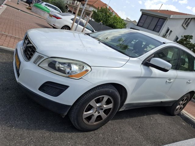 וולוו XC60