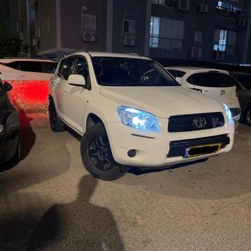 מודעת רכב טויוטה RAV4