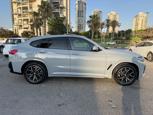 ב מ וו X4