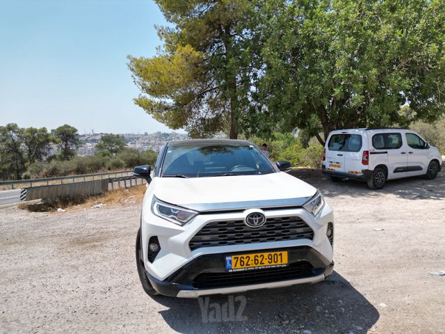 טויוטה RAV4