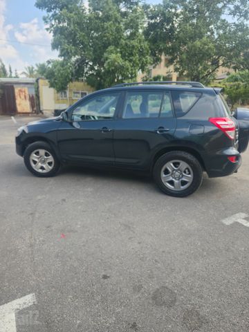 טויוטה RAV4