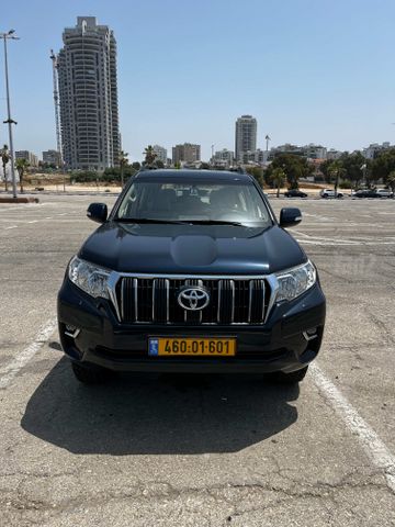 טויוטה לנד קרוזר