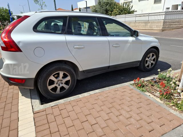 וולוו XC60
