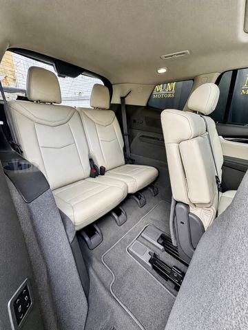 קאדילק XT6