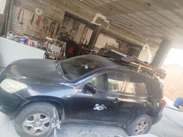 מודעת רכב טויוטה RAV4
