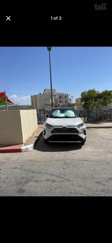 טויוטה RAV4