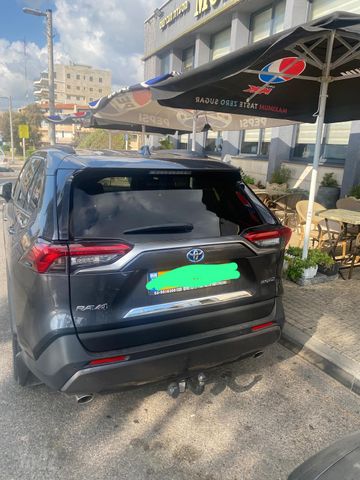 טויוטה RAV4