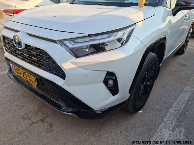 טויוטה RAV4