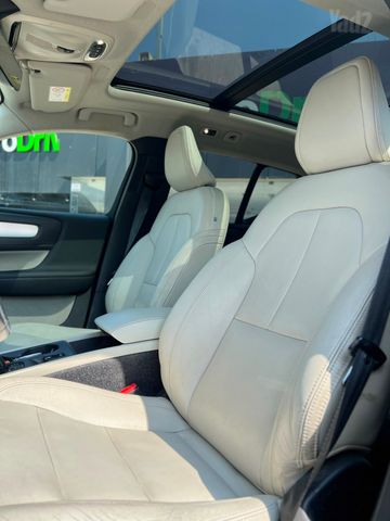 וולוו XC40