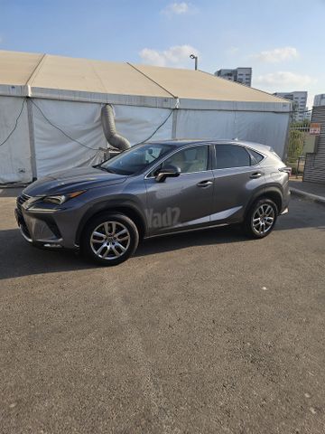 לקסוס NX