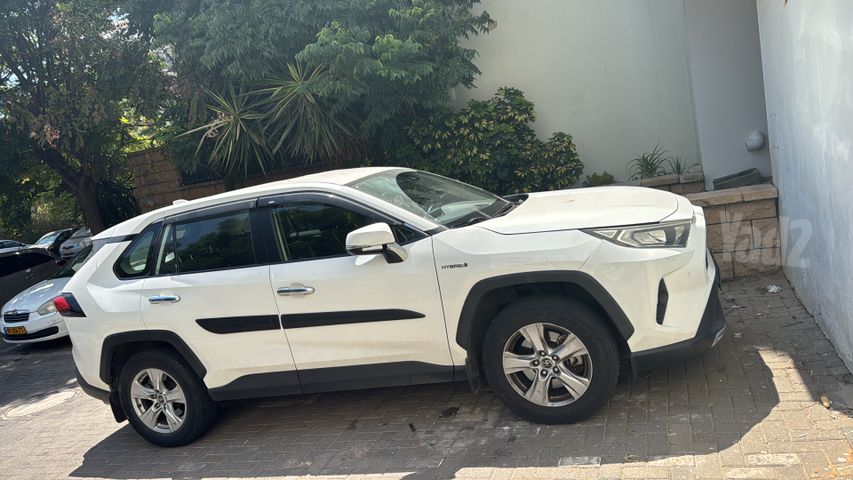 מודעת רכב טויוטה RAV4