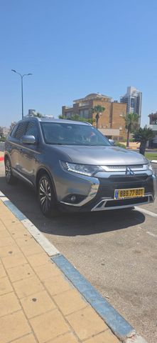 מיצובישי אאוטלנדר