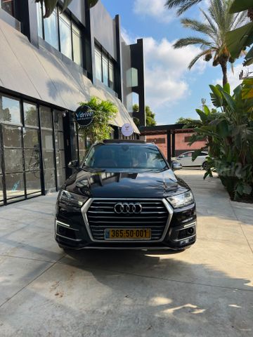 מודעת רכב אאודי Q7 2