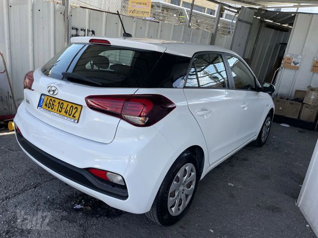 יונדאי i20