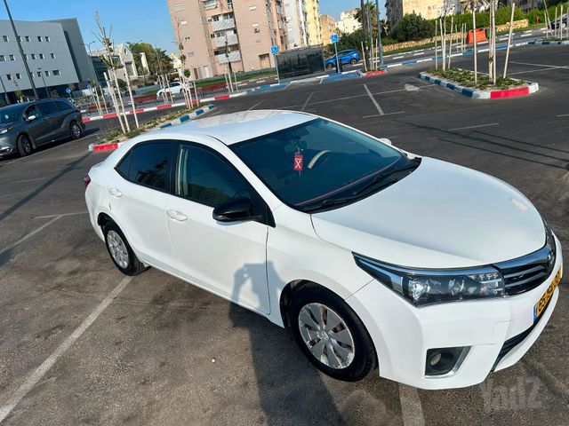 טויוטה קורולה