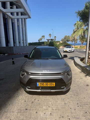 קיה נירו