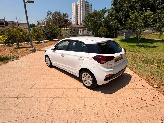 יונדאי i20