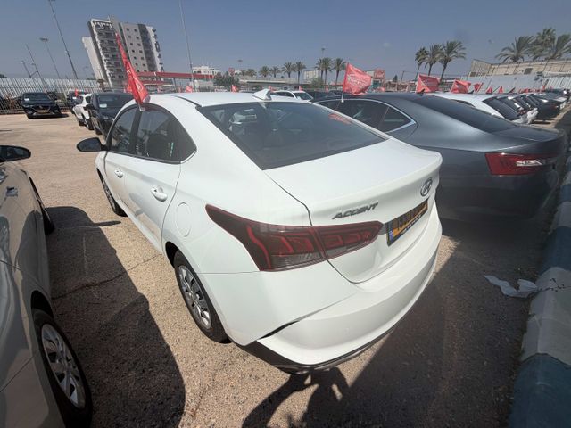 יונדאי אקסנט i25