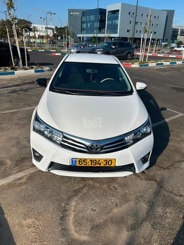 טויוטה קורולה