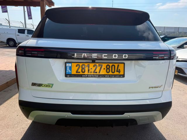 ג'אקו J7
