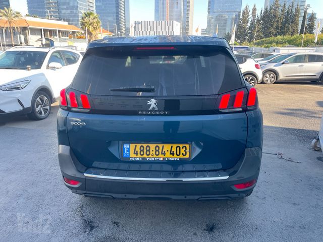 פיג'ו 5008