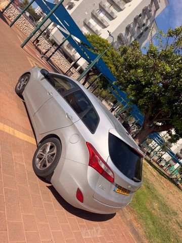 יונדאי i30