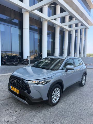 טויוטה קורולה קרוס