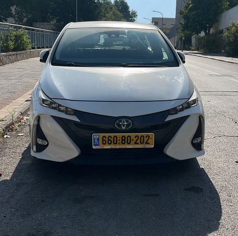 טויוטה פריוס