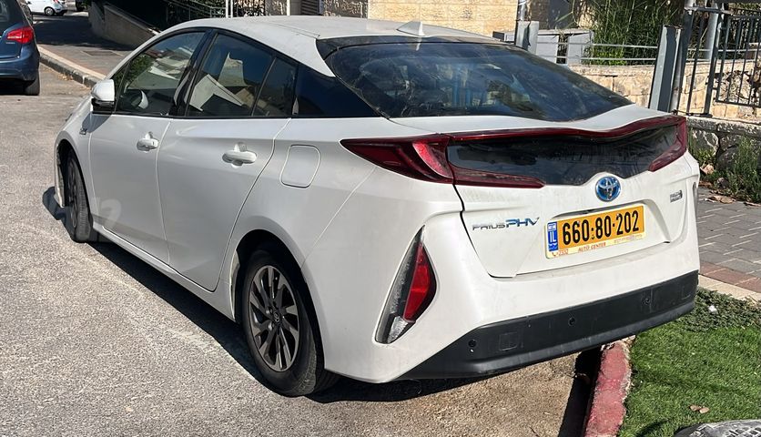 טויוטה פריוס