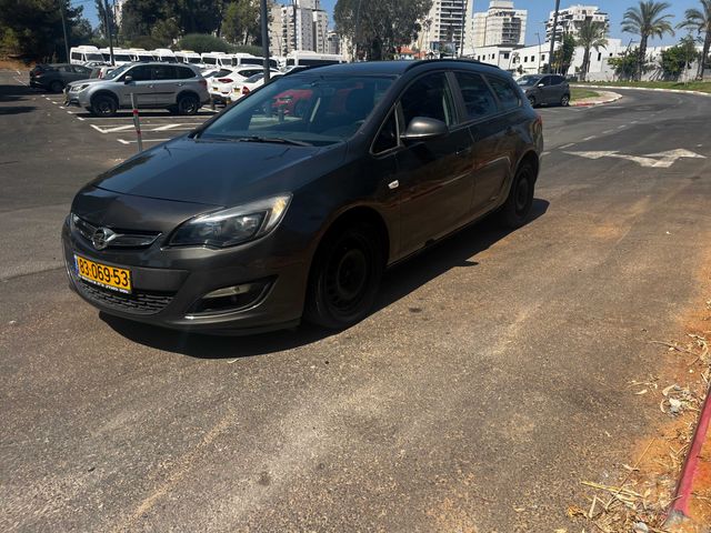 אופל אסטרה