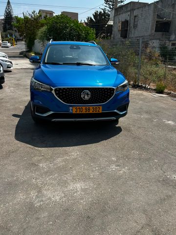 אם ג'י ZS