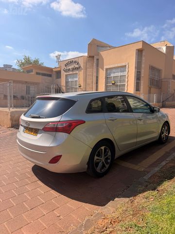 יונדאי i30