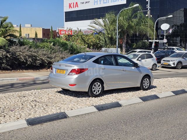 יונדאי אקסנט i25