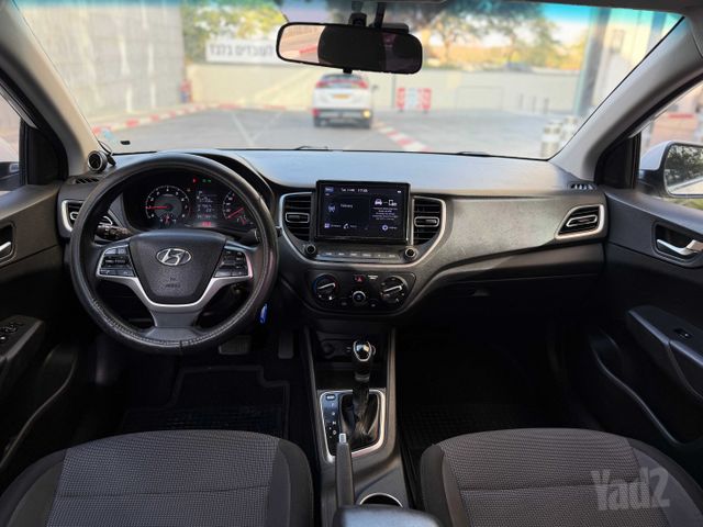 יונדאי אקסנט i25