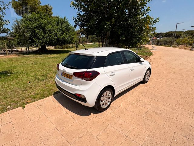 יונדאי i20