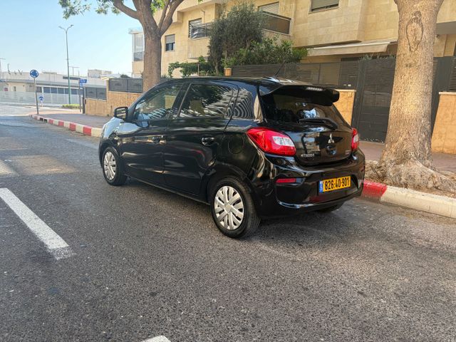 מיצובישי ספייס סטאר