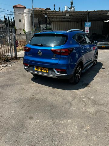 אם ג'י ZS