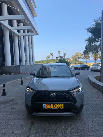 טויוטה קורולה קרוס