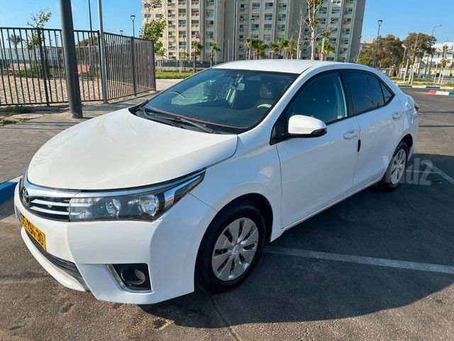 טויוטה קורולה