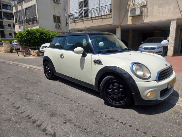 מודעת רכב מיני קופר