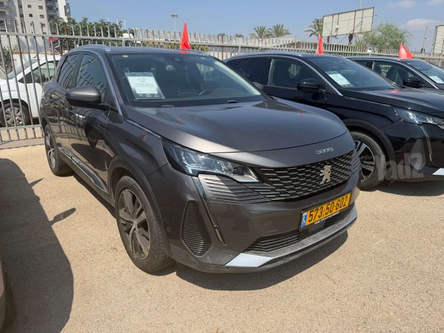 פיג'ו 3008