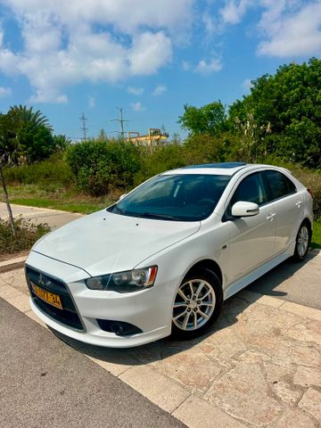מודעת רכב מיצובישי לנסר
