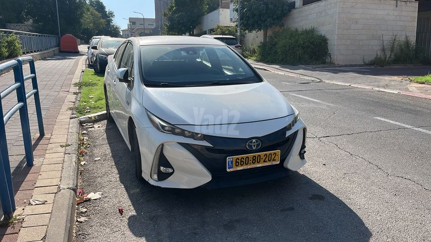 טויוטה פריוס