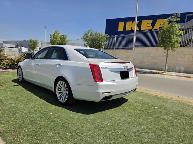 קאדילק CTS