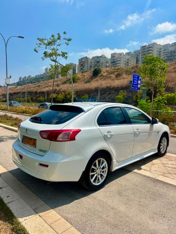 מודעת רכב מיצובישי לנסר 1