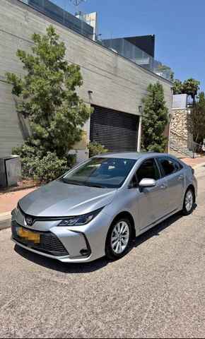 מודעת רכב טויוטה קורולה